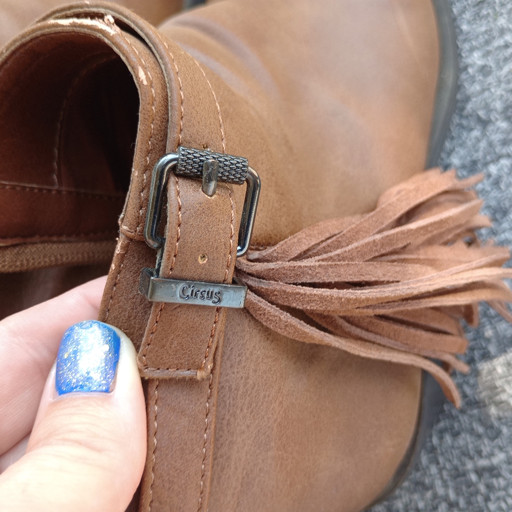 Brown Leather Ankle Boots with Tassels - Picture 3 of 13